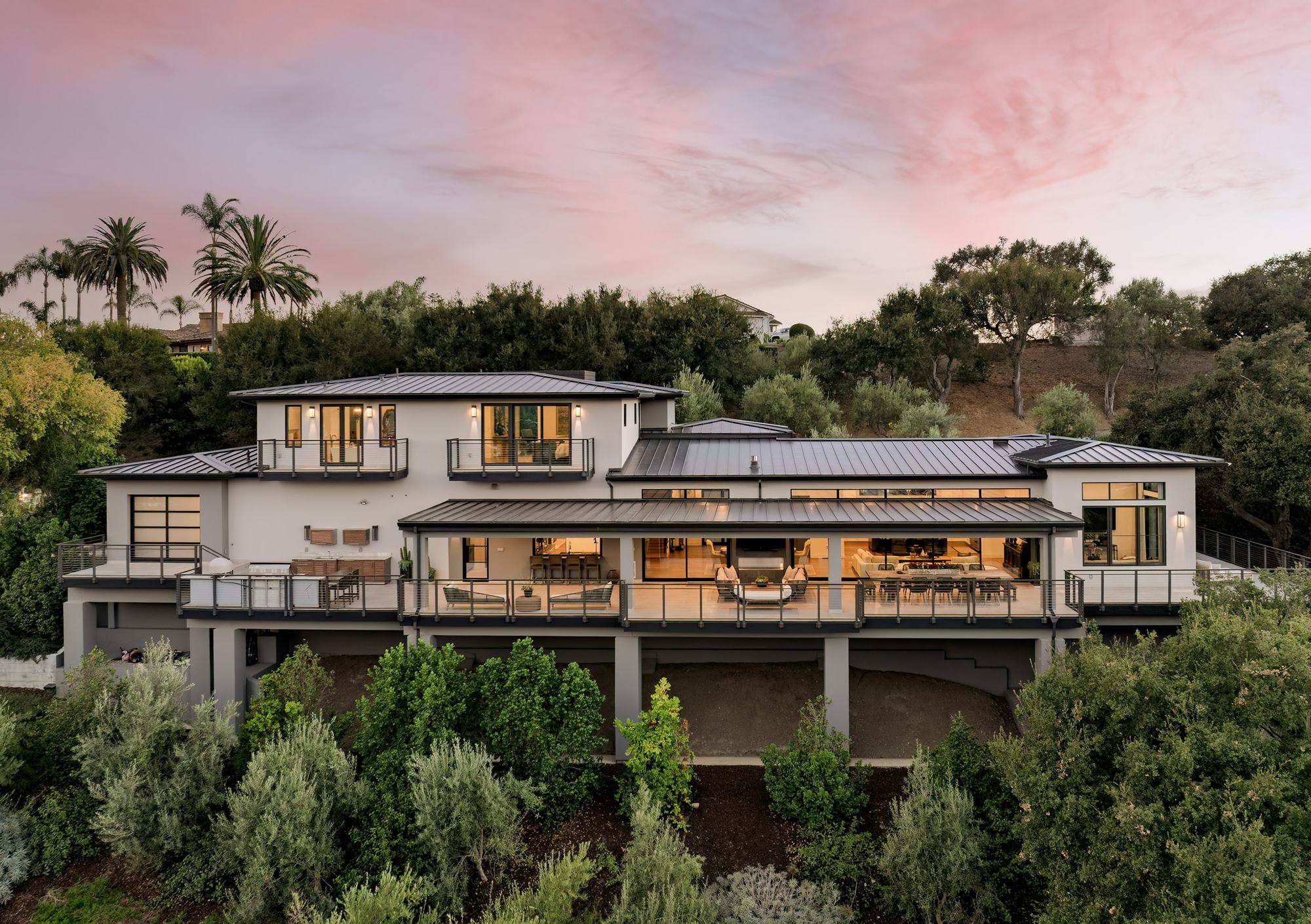 406 Via Dichosa at dusk, Hope Ranch